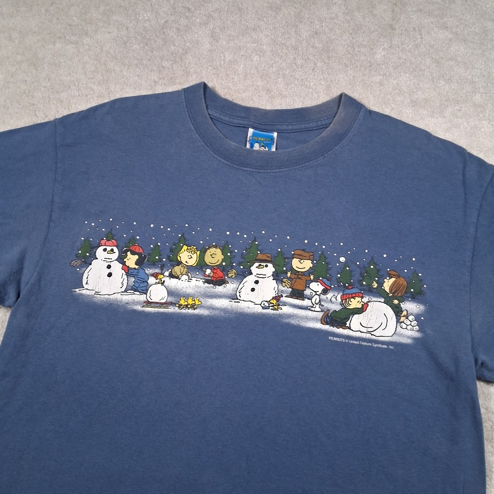 Gildan T-Shirt Mens M Blue Peanuts Snoopy Winter Snowman Graphic Heavy Cotton